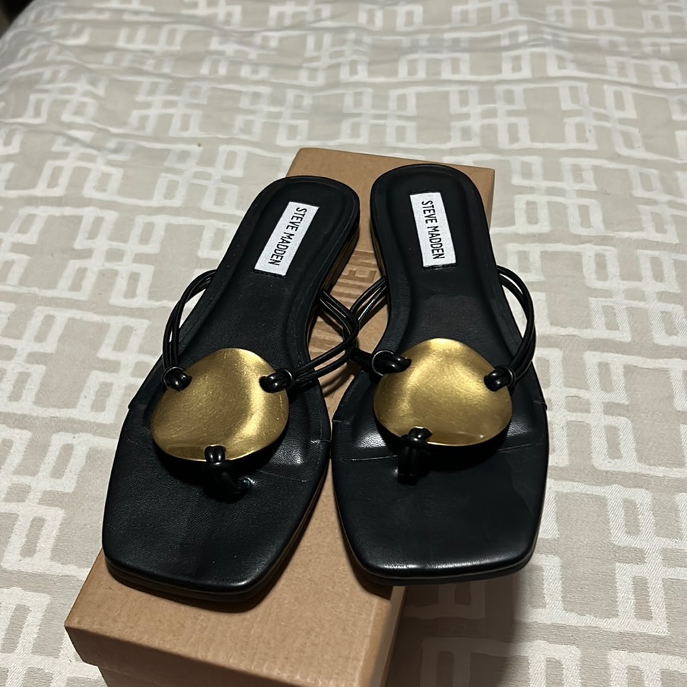 Steve Madden Black Sandals Nib Size 7.5 - image 1